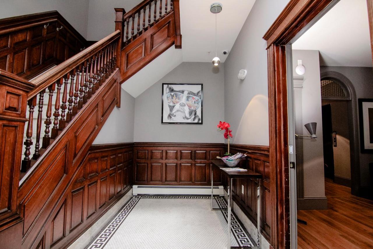 A Stylish Stay W/ A Queen Bed, Heated Floors.. #37 Brookline Eksteriør billede